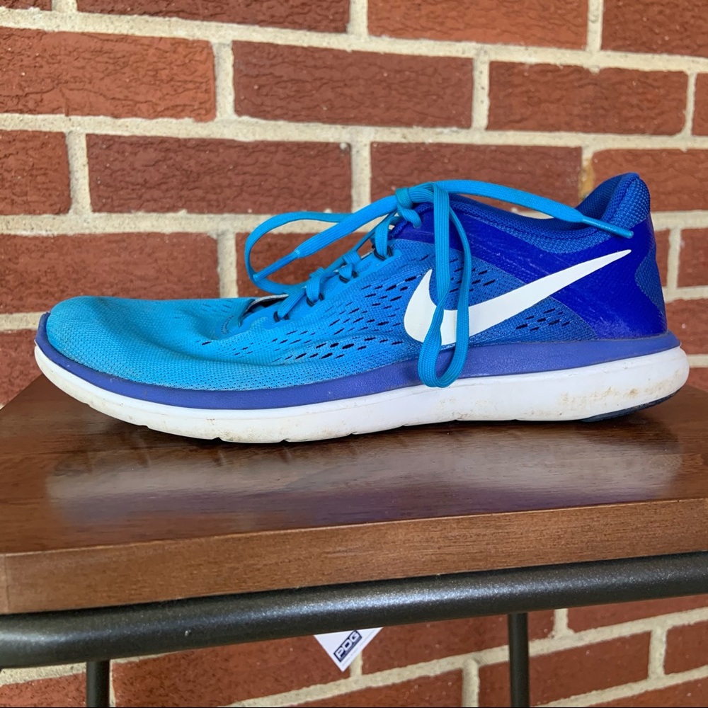 Nike flex running shoes for women